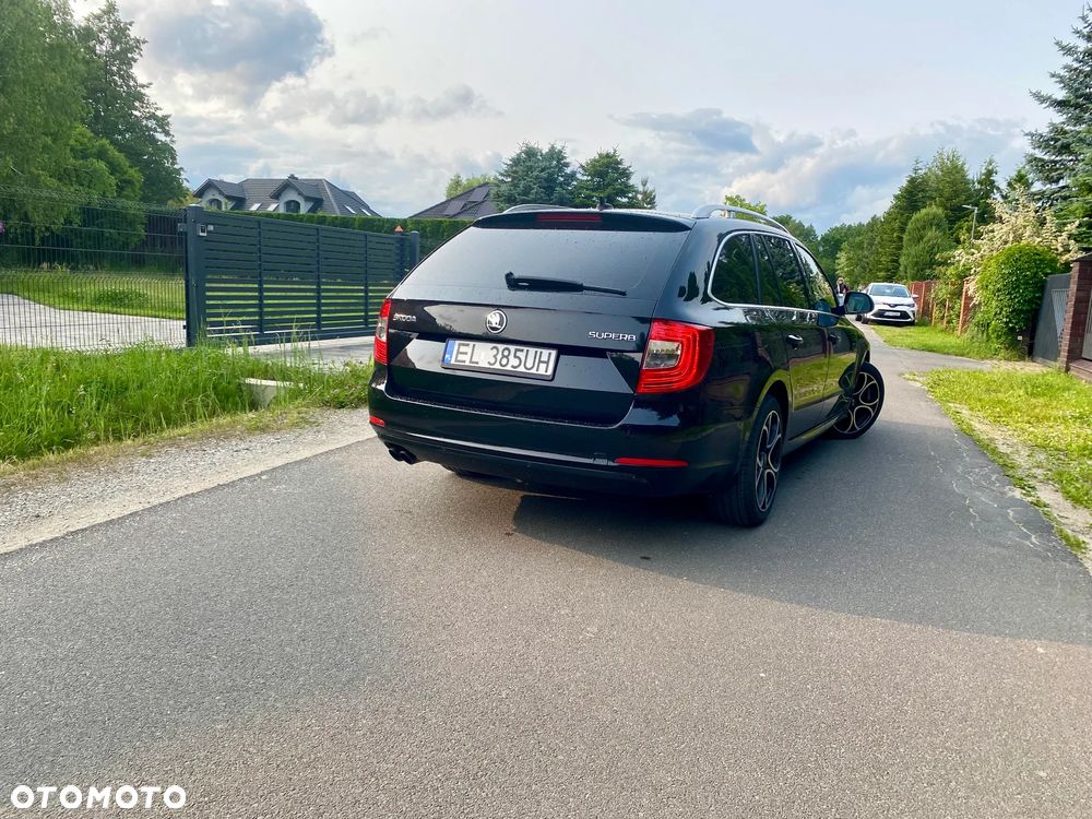 Skoda Superb 2.0 TDI Ambition DSG - 6