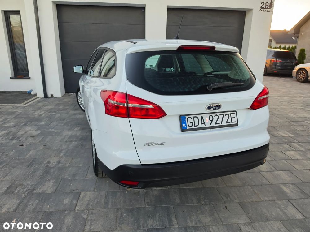 Ford Focus 1.5 TDCi SYNC Edition - 14