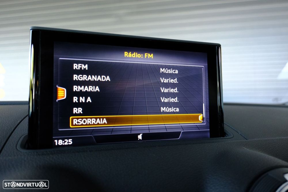 Audi A3 Limousine 1.6 TDI Design - 19