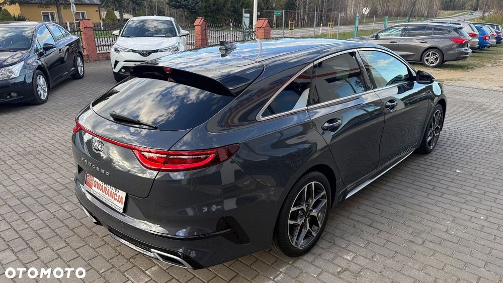 Kia ProCeed - 16