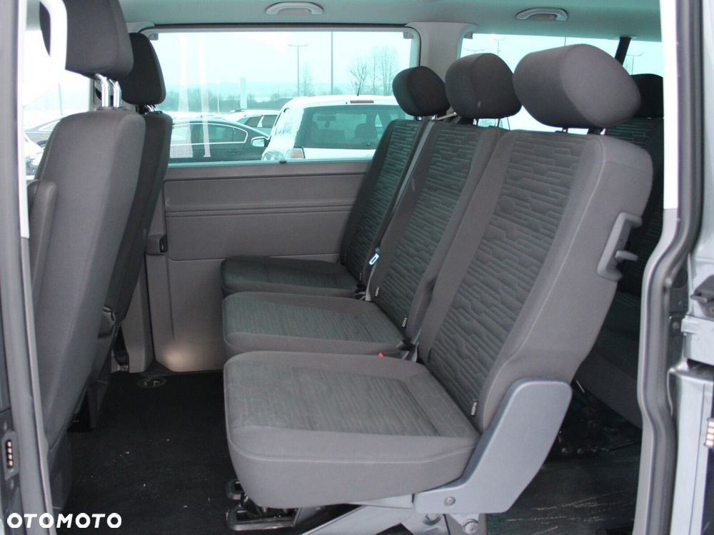 Volkswagen Caravelle 2.0 TDI L2 Comfortline DSG - 12