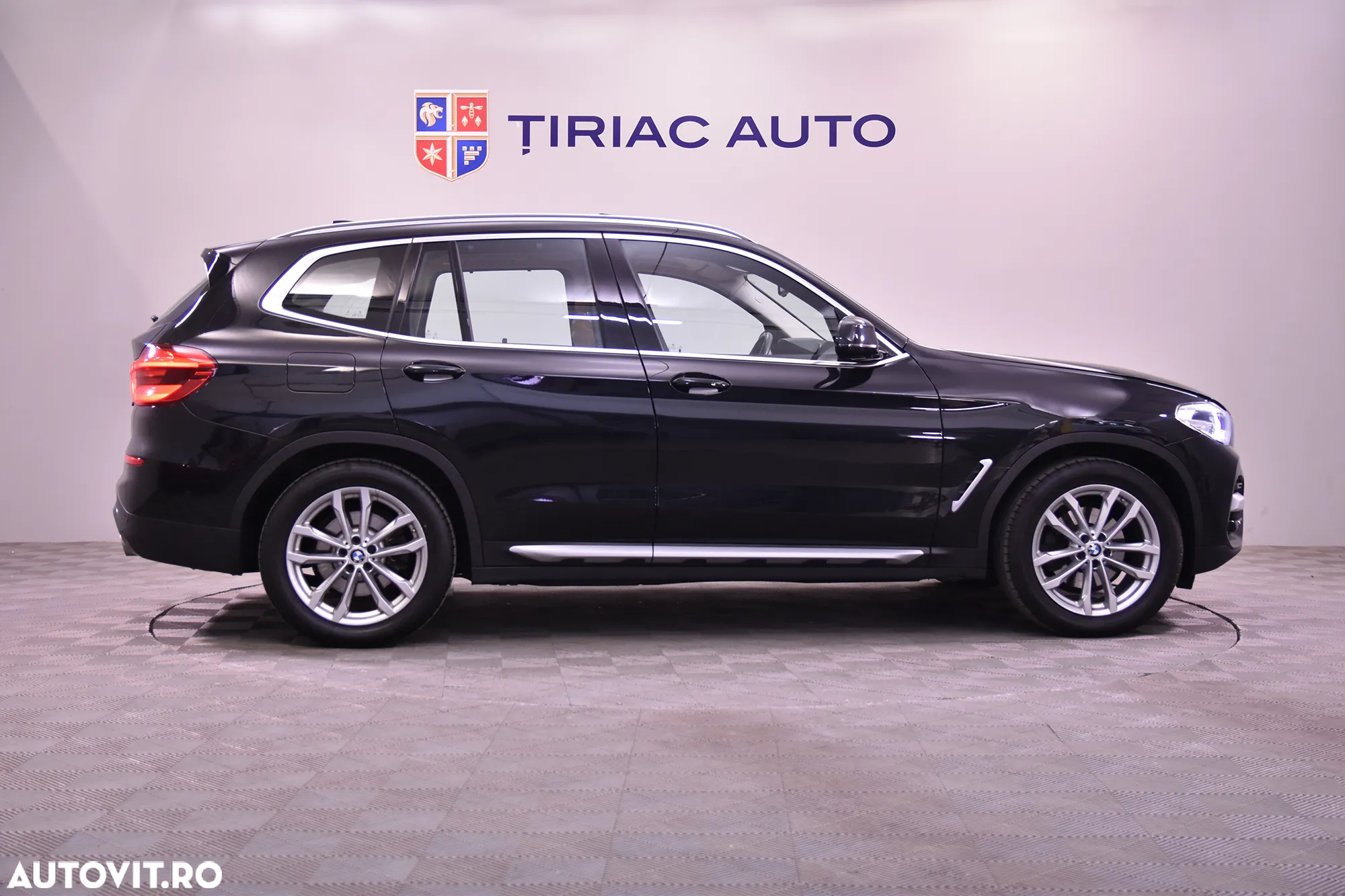 BMW X3 xDrive20d AT xLine - 6