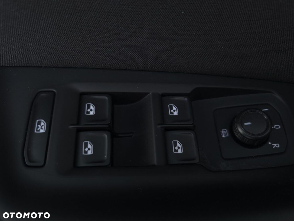 Volkswagen Passat 2.0 TDI EVO Business - 19