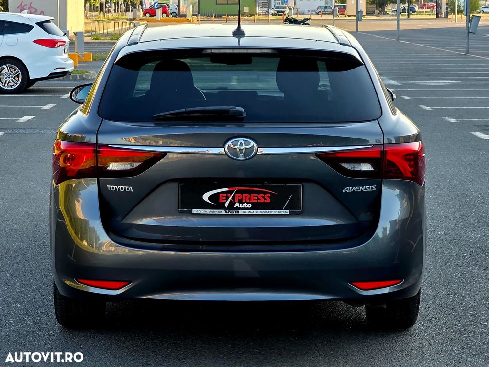 Toyota Avensis 2.0 D-4D Executive - 14