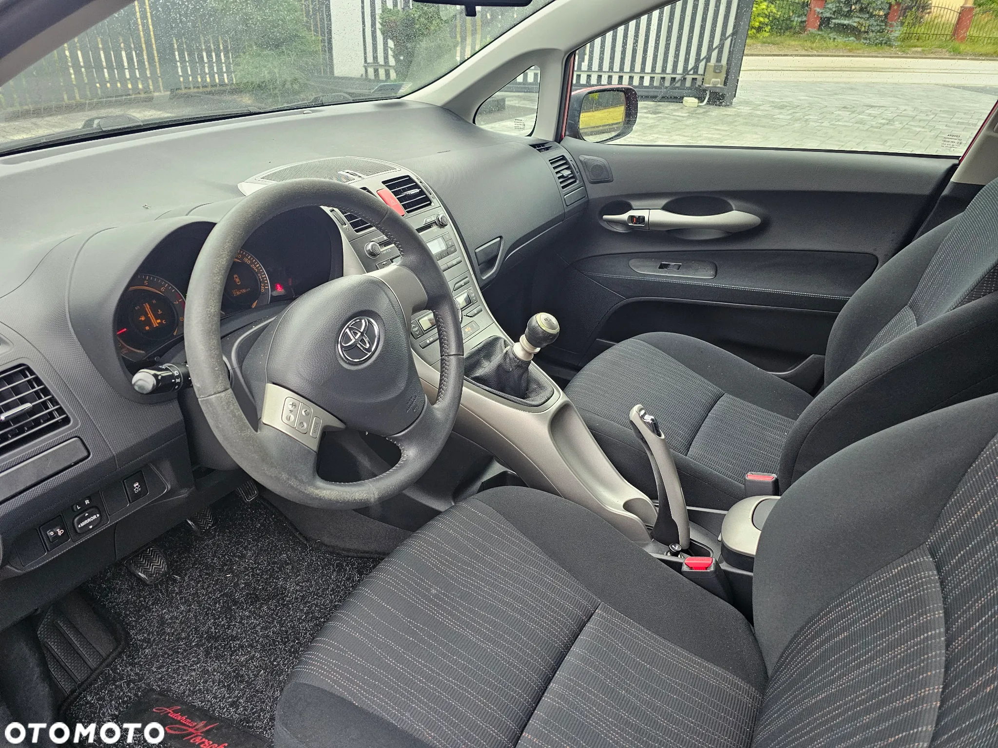 Toyota Auris 1.6 Luna - 9