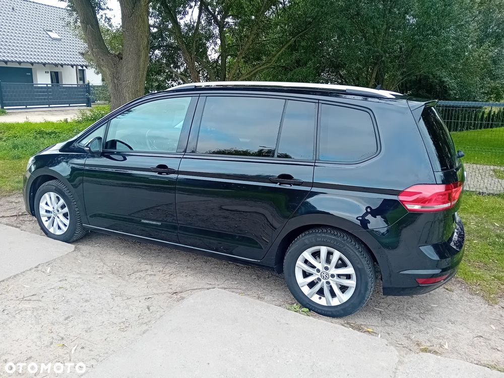 Volkswagen Touran - 5