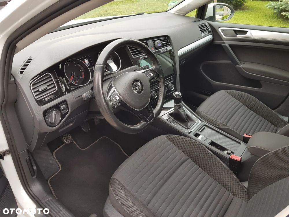 Volkswagen Golf - 13