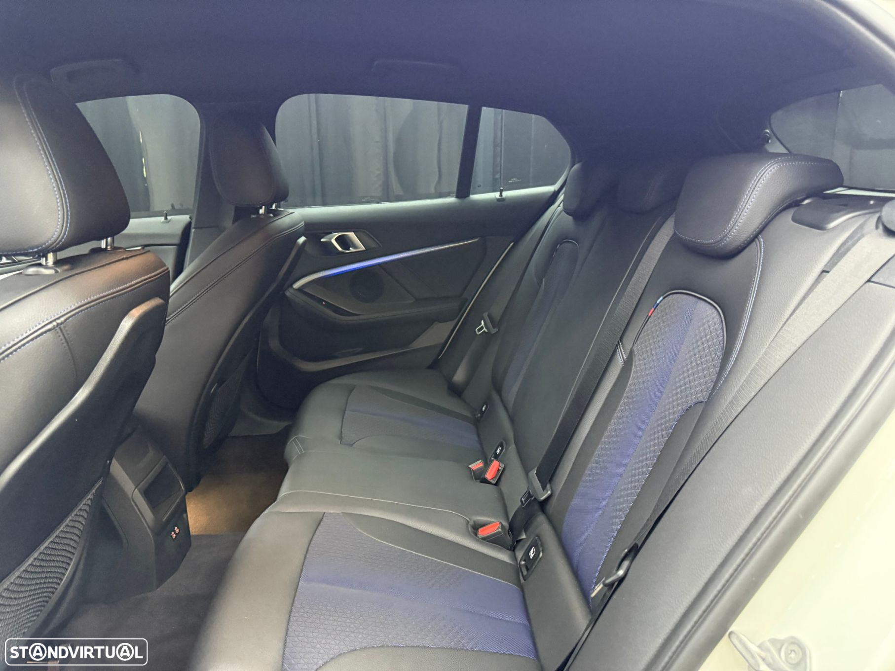 BMW 116 d Pack Desportivo M - 32