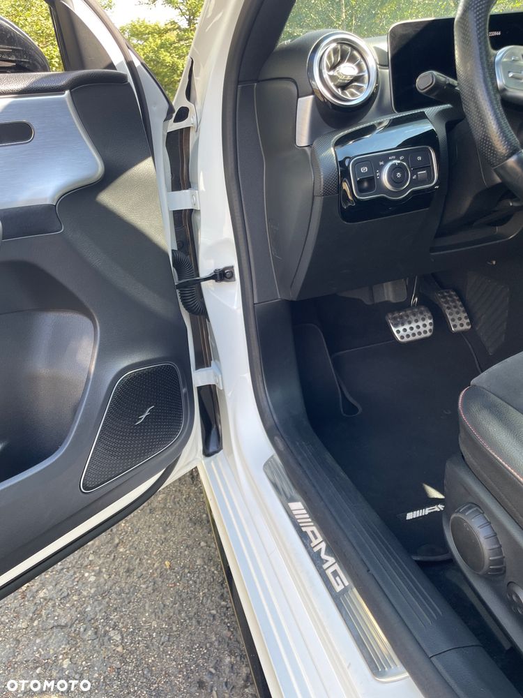 Mercedes-Benz Klasa A AMG 35 4Matic AMG Speedshift DCT 7G - 11
