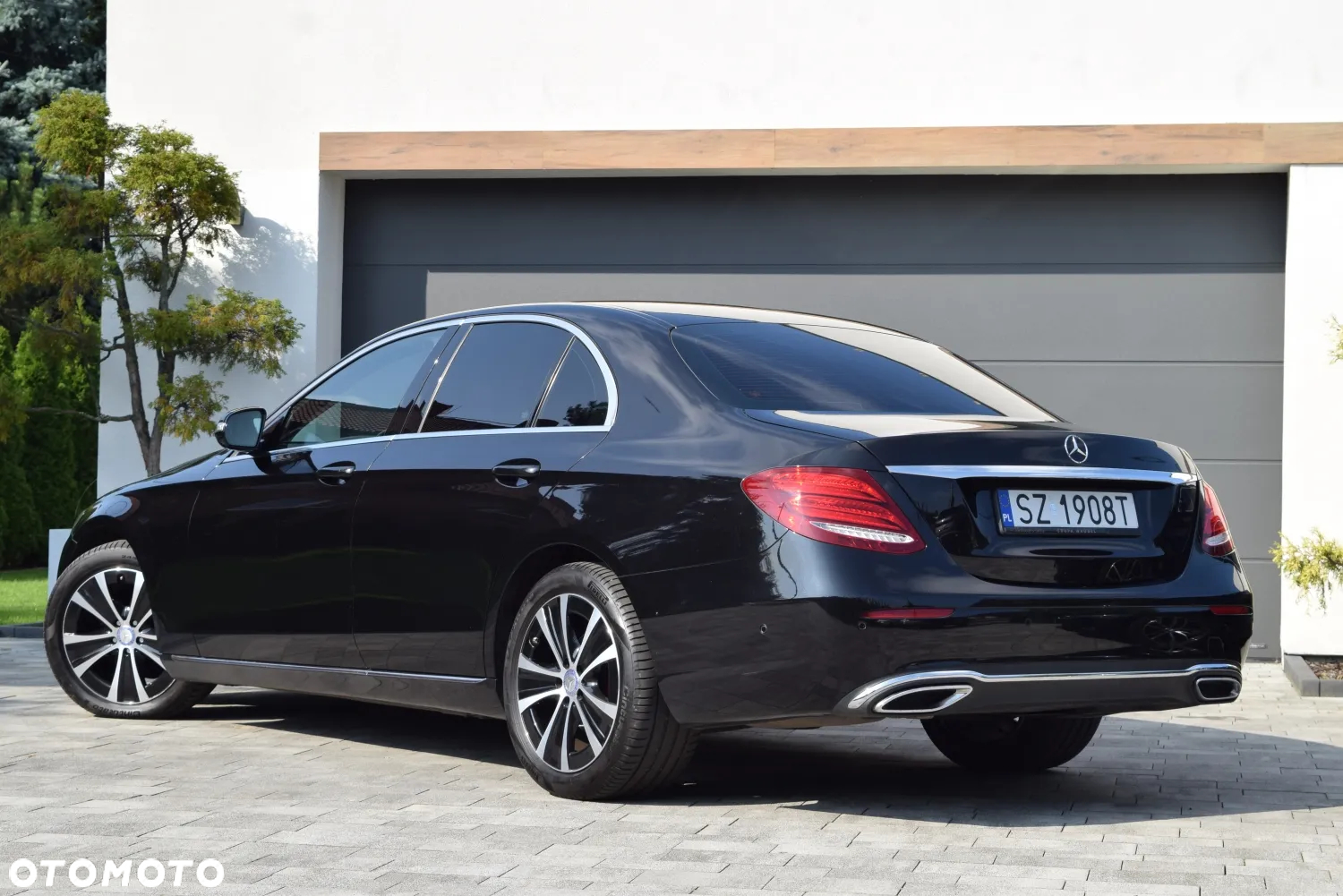 Mercedes-Benz Klasa E 220 d Business Edition 9G-TRONIC - 3