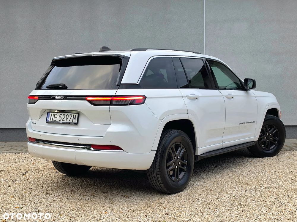Jeep Grand Cherokee - 11