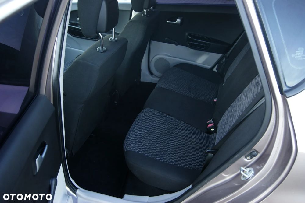 Kia Ceed 1.4 CVVT Attract - 17