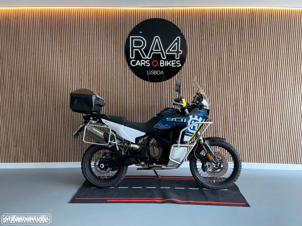 Husqvarna Norden 901 Expedition - 17