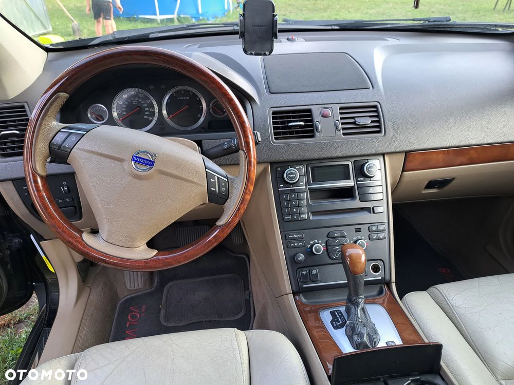 Volvo XC 90 4.4 V8 AWD Momentum - 3