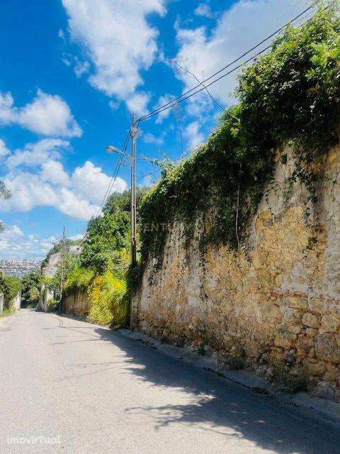 TERRENO COM PRÉDIO EM RUÍNA PARA REABILITAÇÃO em PORTO BRANDÃO - Grande imagem: 3/25