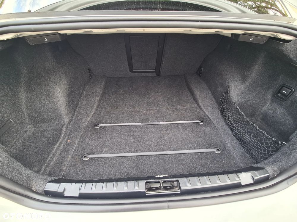 BMW Seria 1 120i - 30