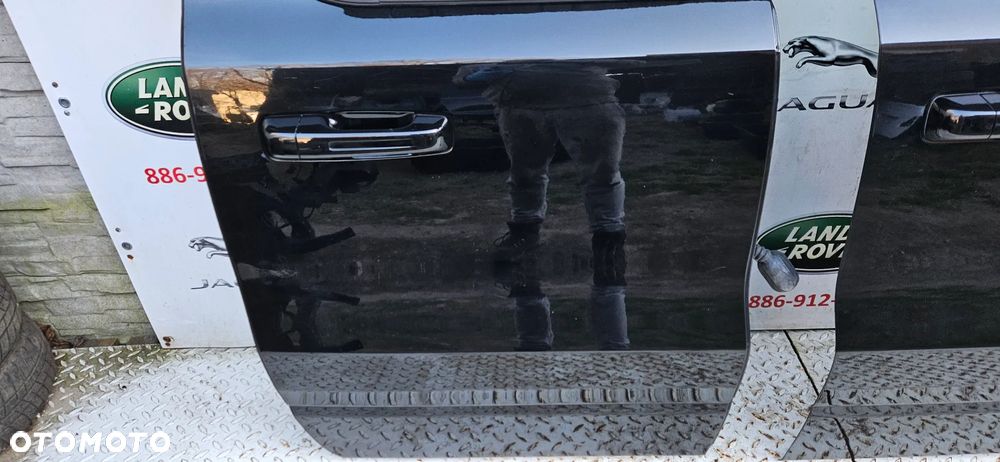 RAM 1500 V 5  2019- Big Horn KRÓTKI QUAD CAB 1,5 Drzwi przód prawy Drzwi przednie prawe  KOMPLETNE KOLOR PXJ - 16