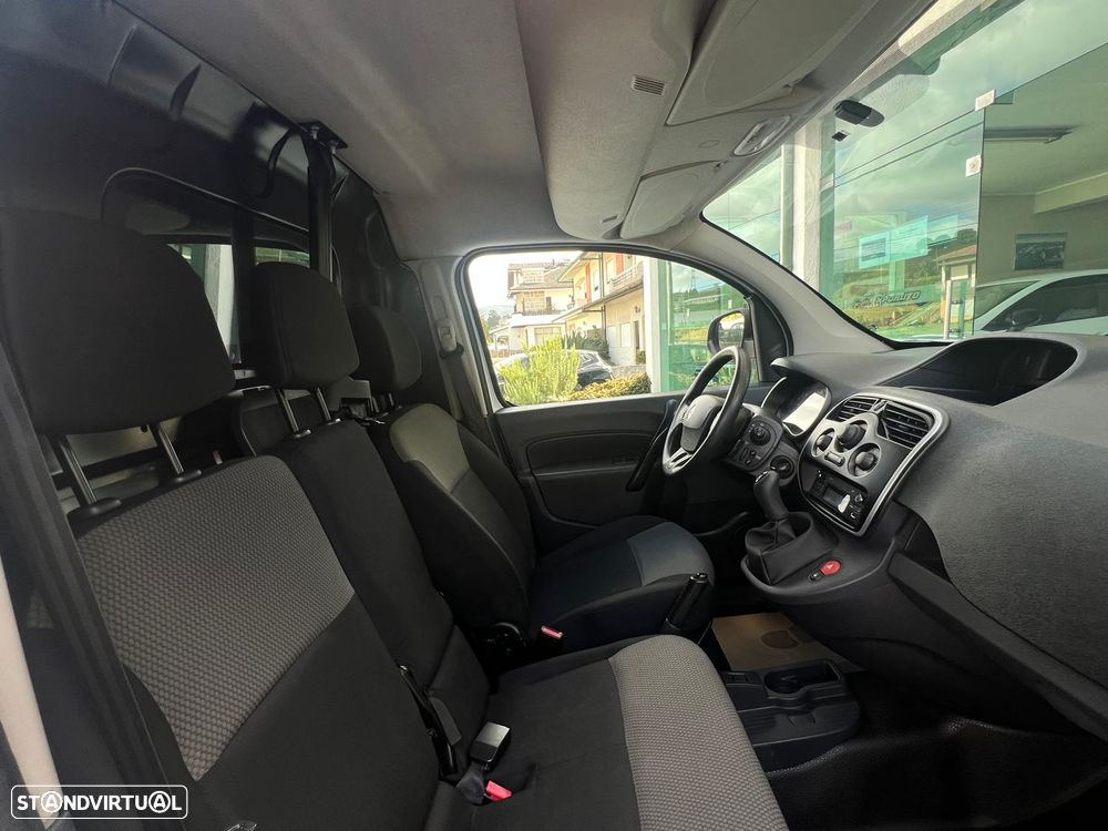 Renault 1.5 DCI Business 3 Lugares - 18
