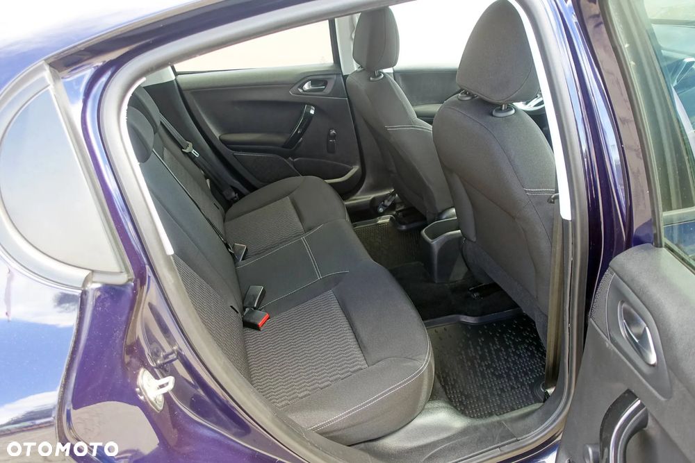 Peugeot 208 82 PureTech Style - 15