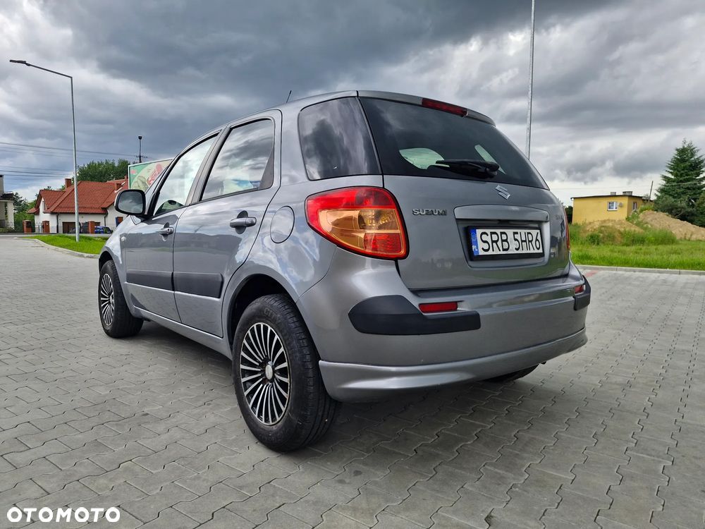 Suzuki SX4 1.5 - 8