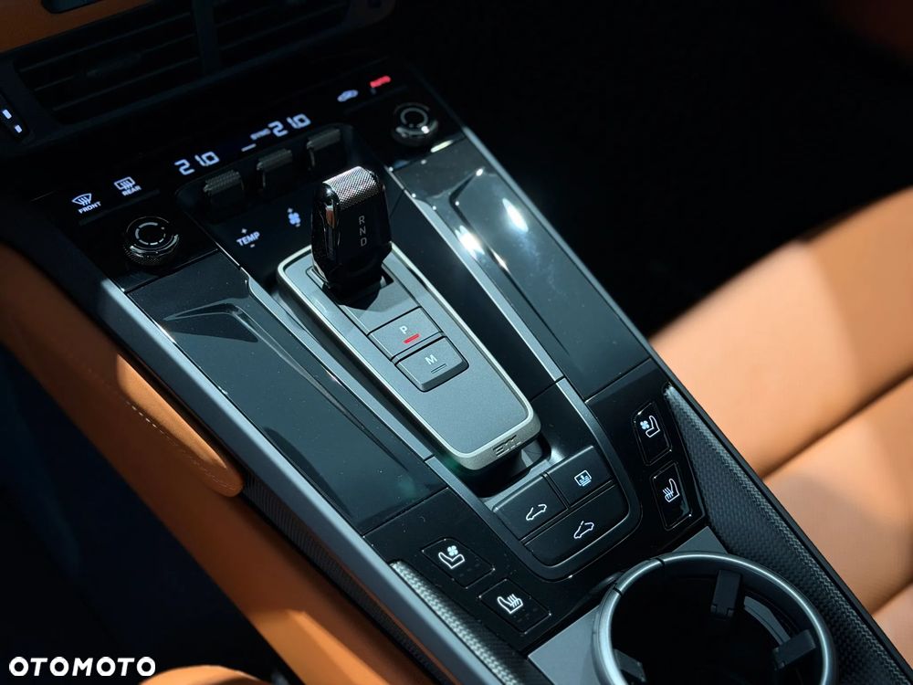 Porsche 911 Turbo S - 30