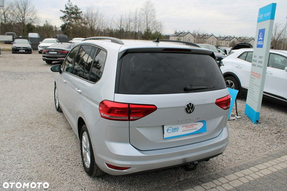 Volkswagen Touran - 9