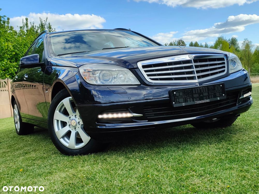 Mercedes-Benz Klasa C 200 CDI DPF (BlueEFFICIENCY) Avantgarde - 3