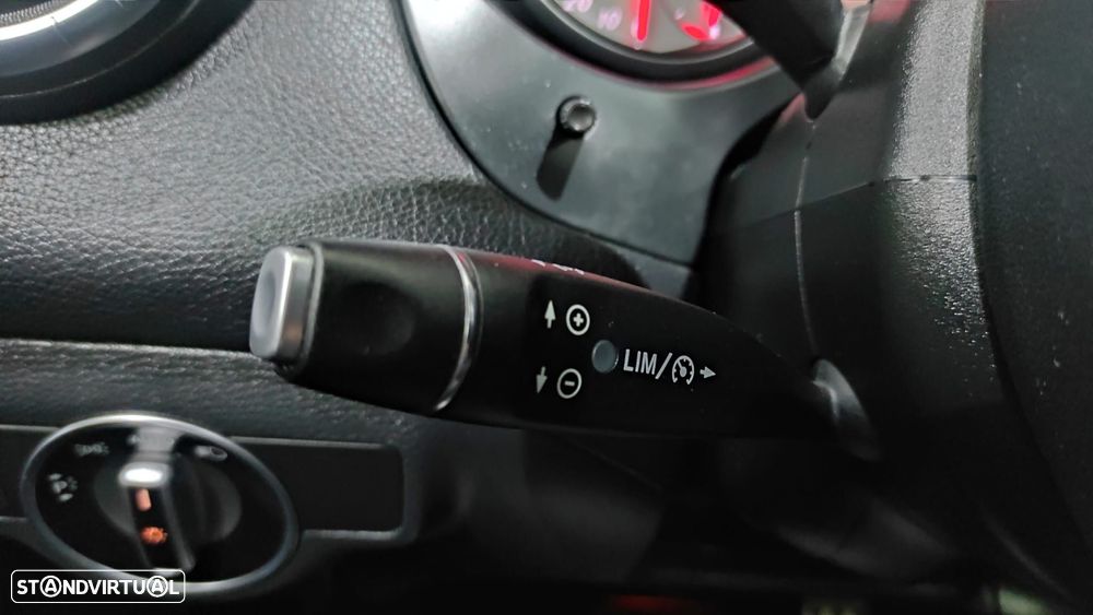 Mercedes-Benz CLA 200 d Shooting Brake AMG Line Aut. - 47