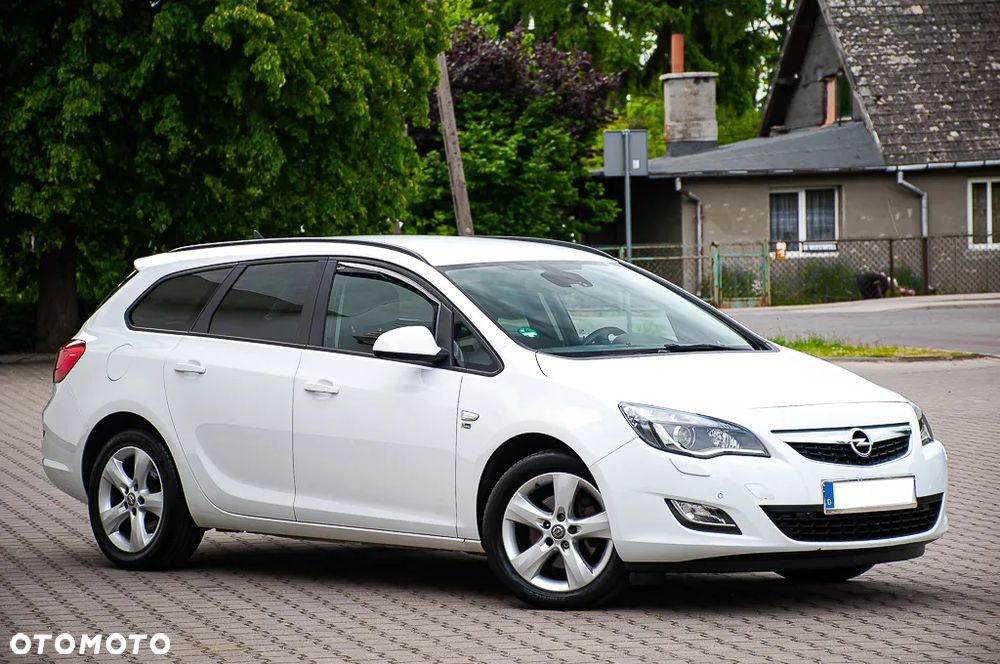 Opel Astra 1.6 Turbo 150 Jahre - 5