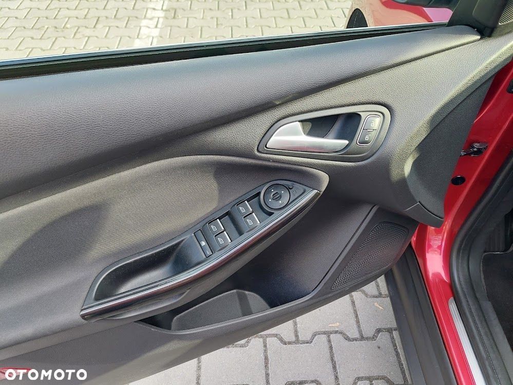 Ford Focus 1.5 EcoBoost STart-Stopp-System TITANIUM - 10