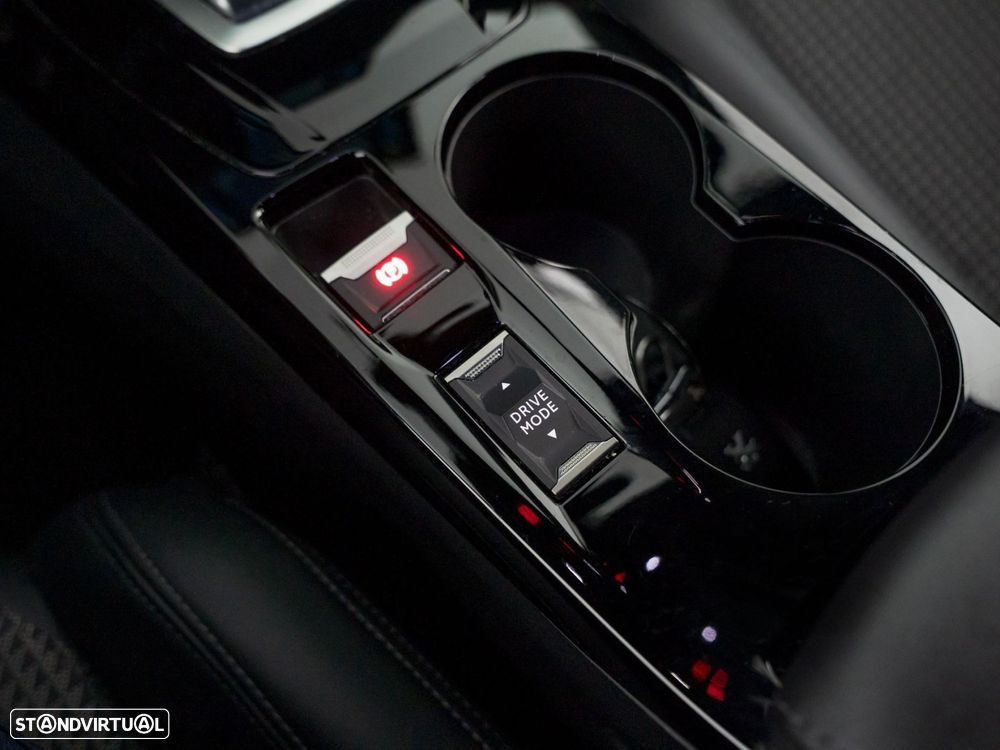 Peugeot e-2008 50 kWh GT - 27