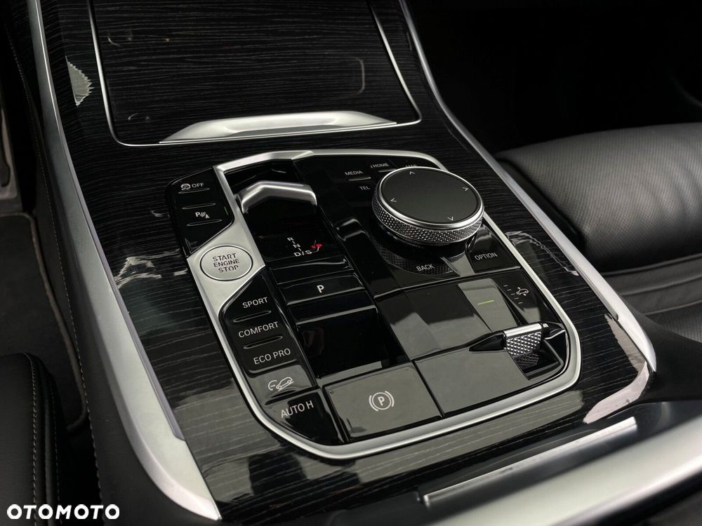 BMW X7 - 11