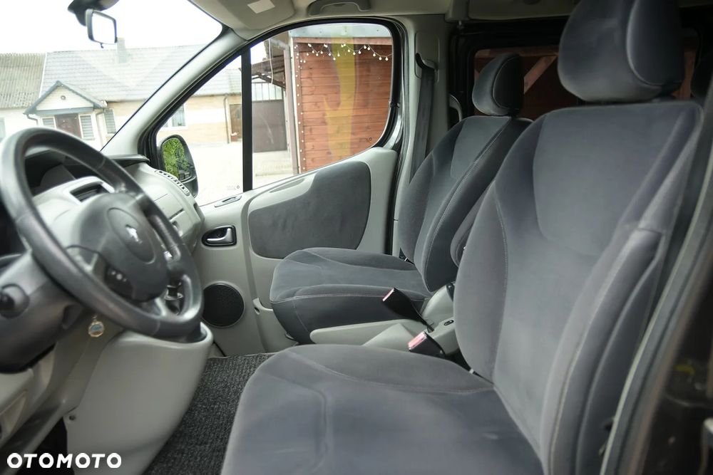 Renault Trafic FAP Passenger Black Edition - 27