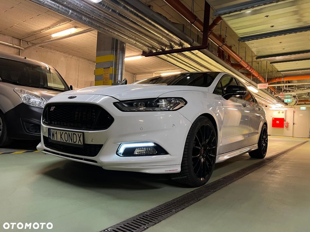 Ford Fusion - 4