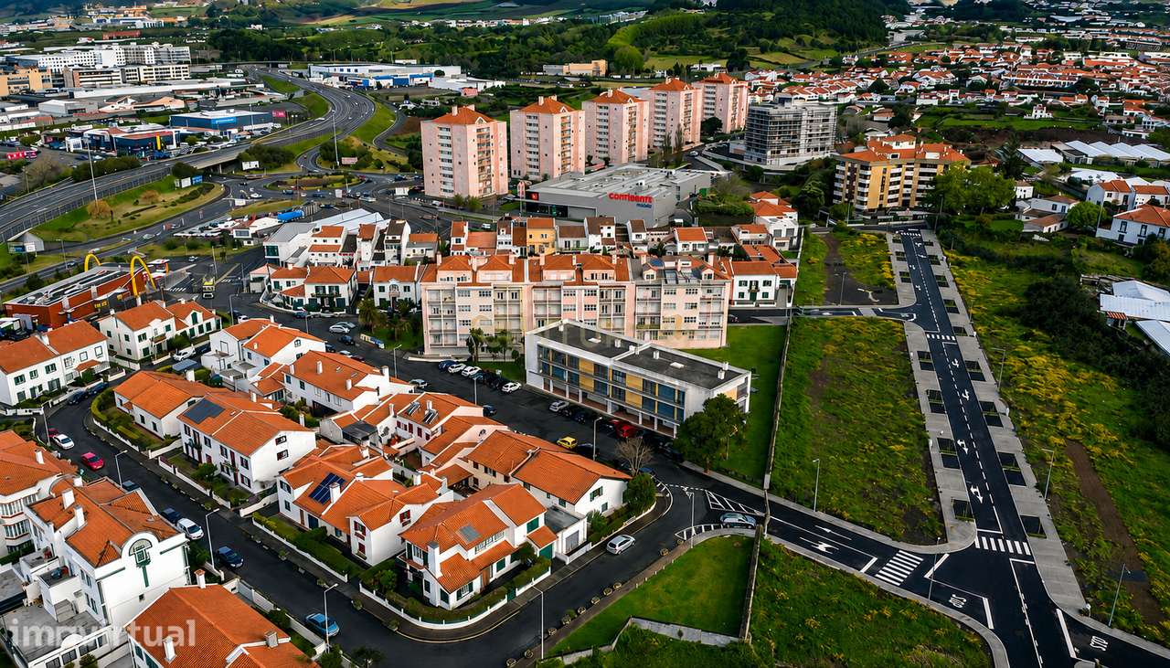 Terreno Urbano em Ponta Delgada - Oportunidade Única! - Grande imagem: 3/14