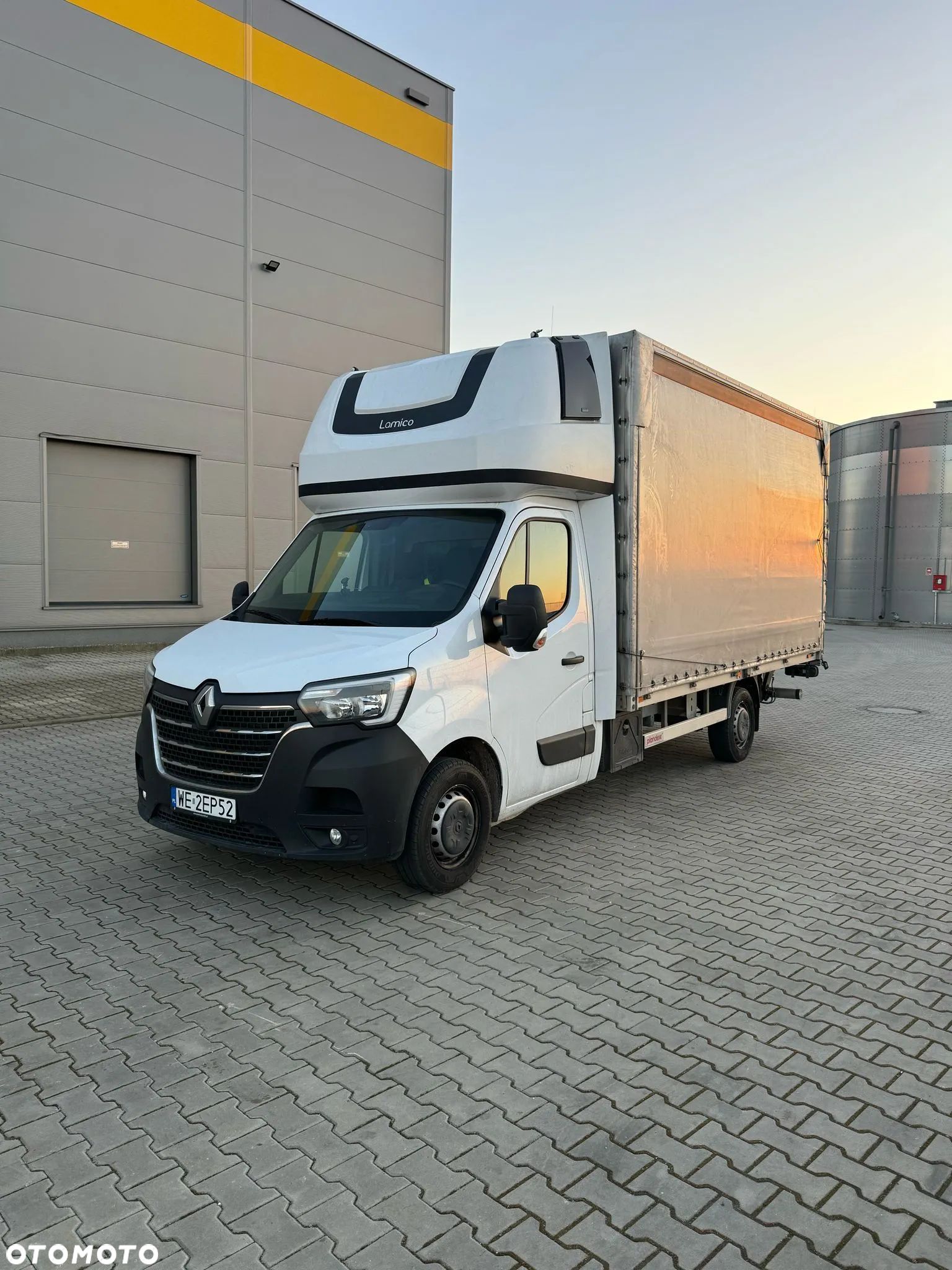 Renault Master Plandeka winda DHolandia - 1