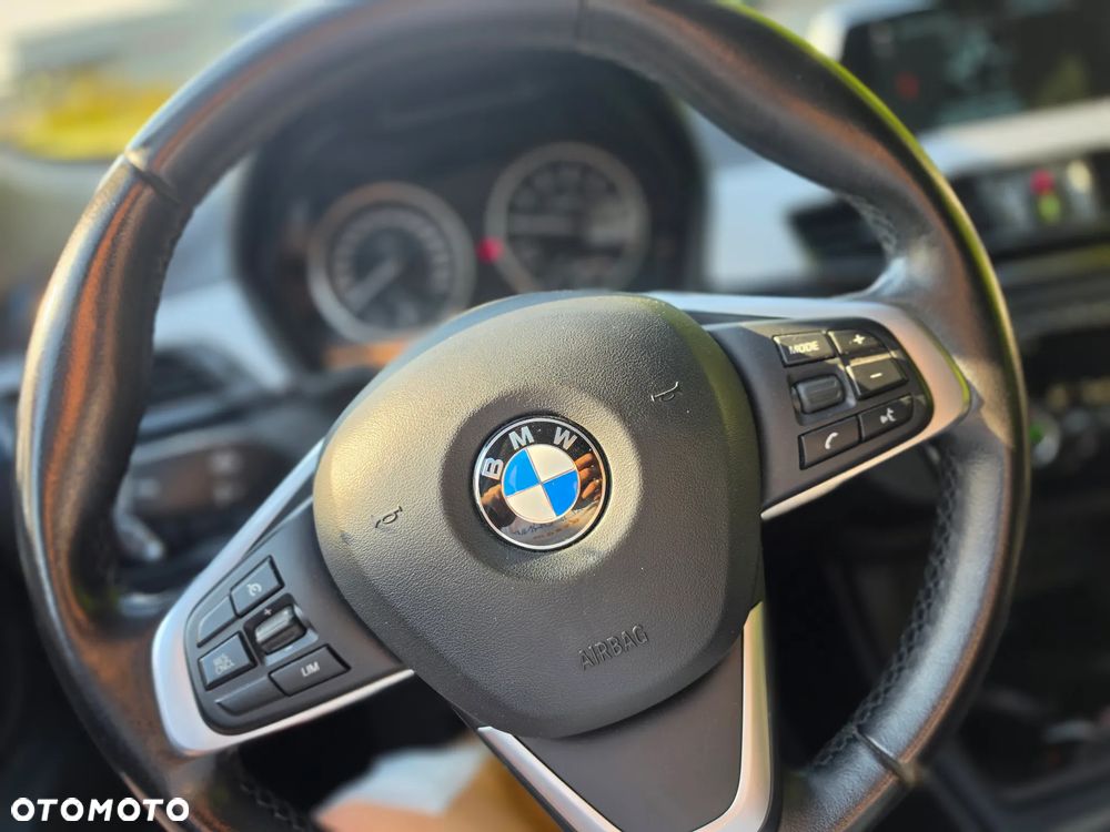 BMW X1 sDrive18i - 10