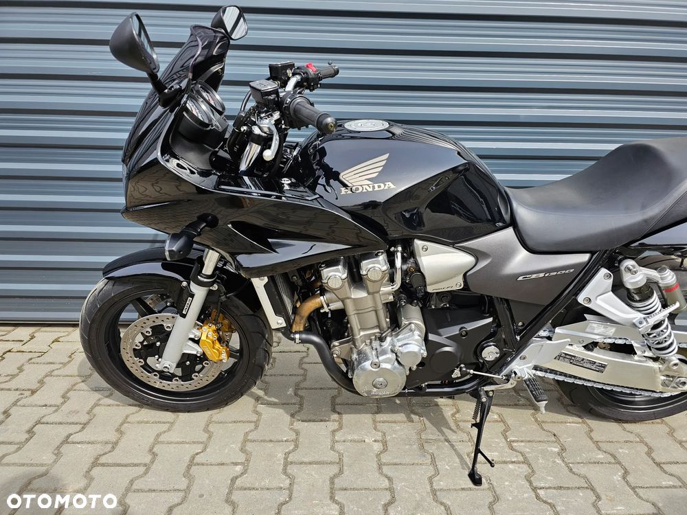 Honda CB - 24