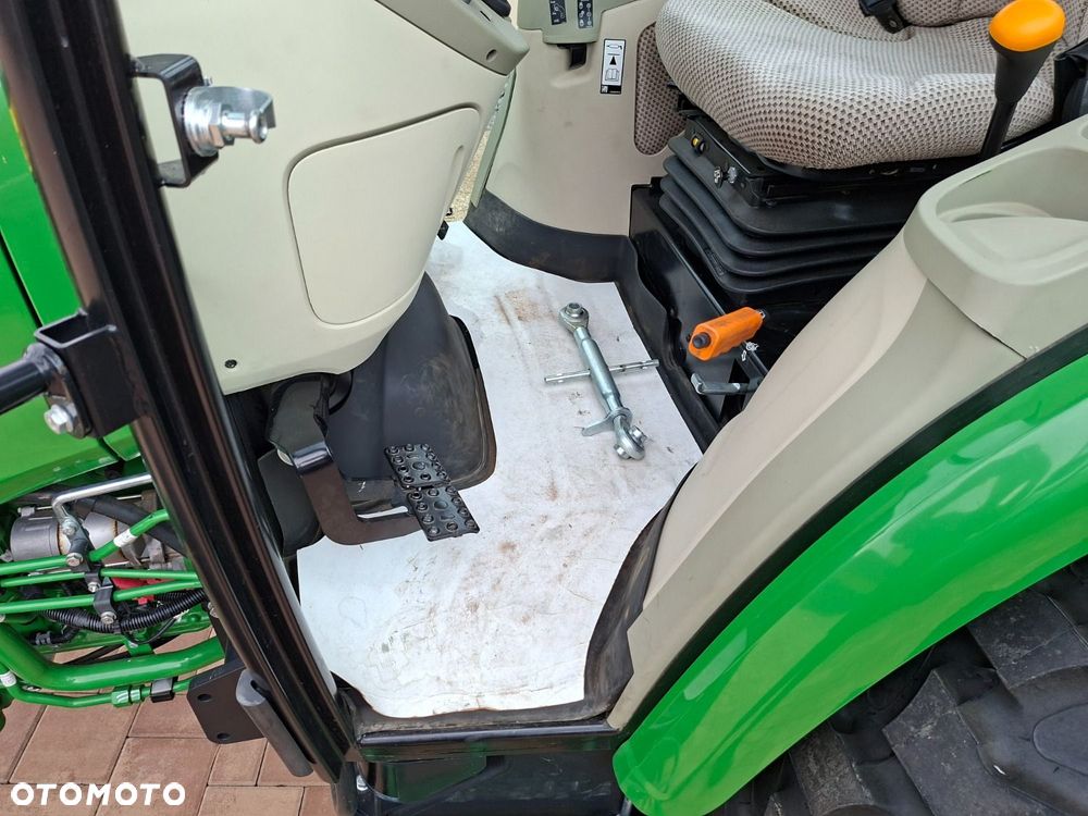 John Deere 4049R 4X4 - 12
