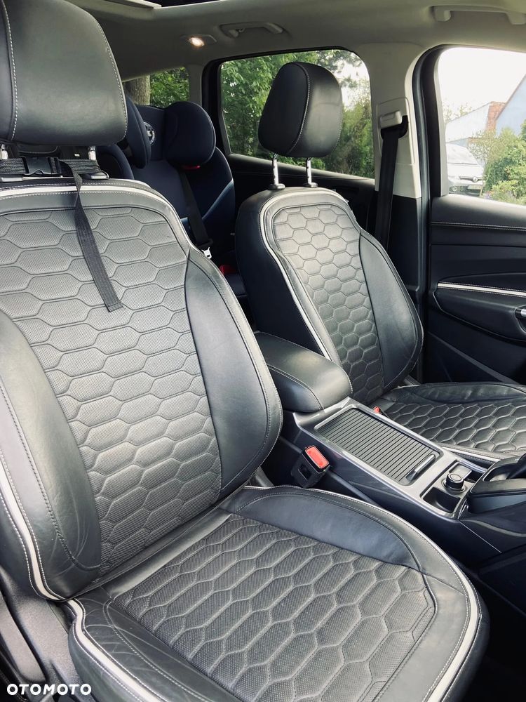 Ford Kuga Vignale 2.0 TDCi AWD - 12