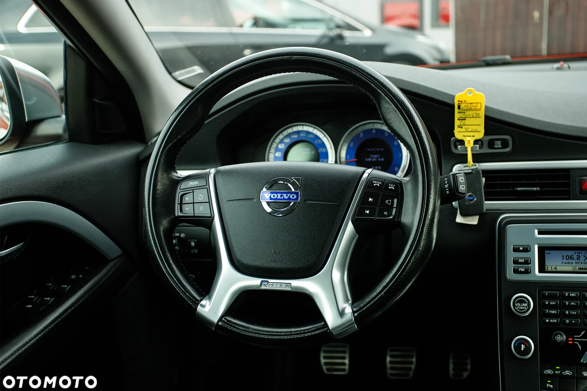 Volvo V70 2.5T R-Design Summum - 27