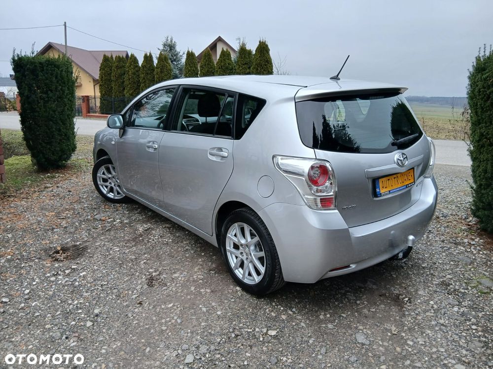 Toyota Verso 1.8 Executive - 4