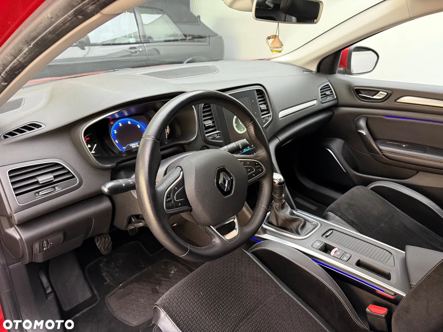 Renault Megane ENERGY TCe 130 EXPERIENCE - 18