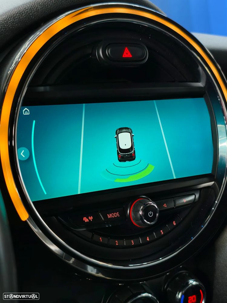 MINI 5 Portas Cooper SD Auto Desportiva - 24