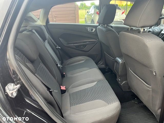 Ford Fiesta - 10