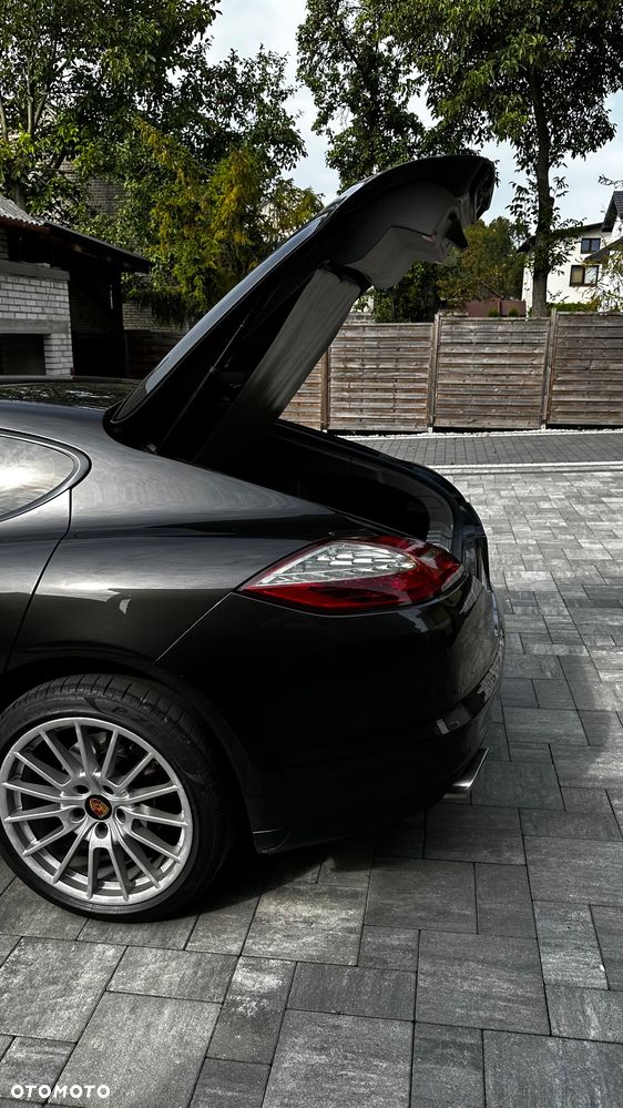 Porsche Panamera 4 - 11