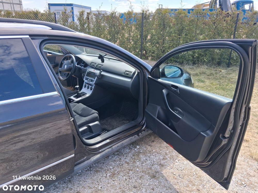 Volkswagen Passat 1.9 TDI Comfortline - 18
