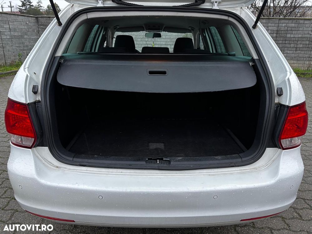 Volkswagen Golf 1.6 TDI DPF BlueMotion Technology Style - 11