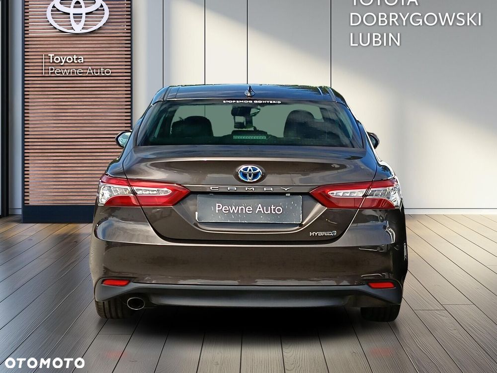 Toyota Camry 2.5 Hybrid Executive CVT - 4
