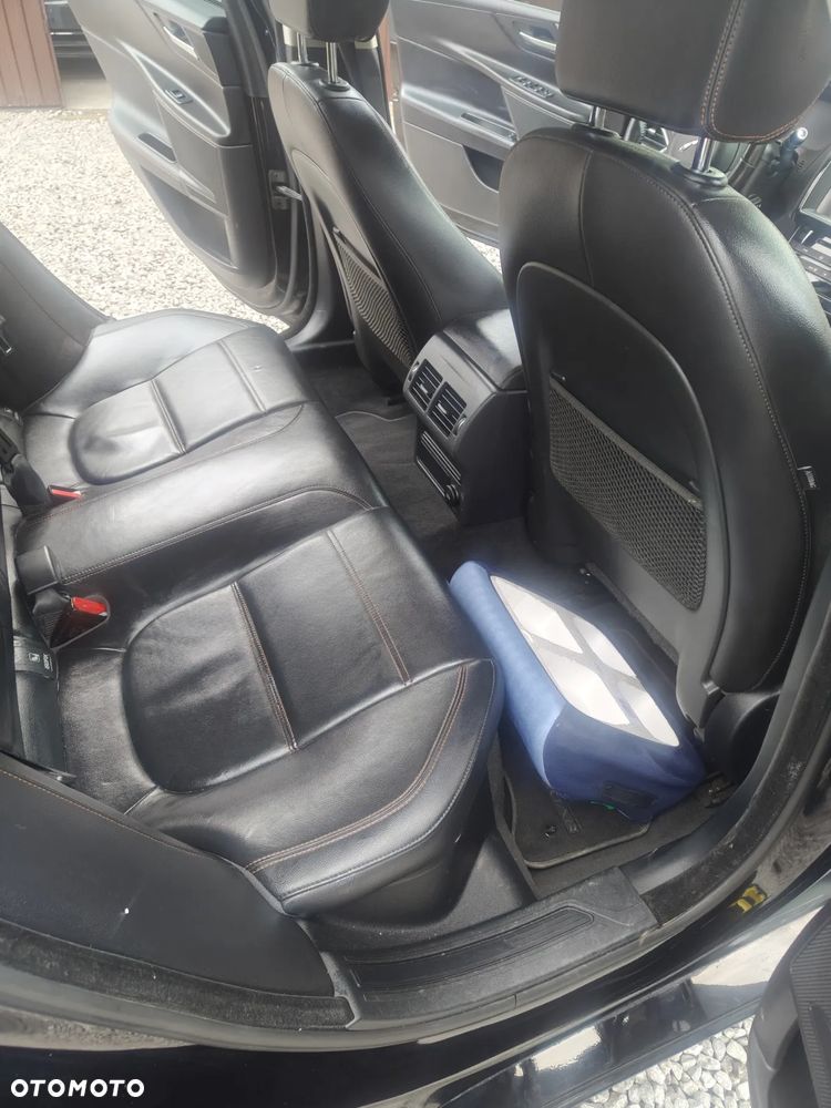 Jaguar XE 2.0 D AWD Portfolio - 36